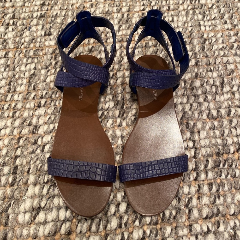 BCBG SANDALS